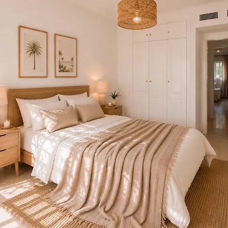 Prime Location In Elviria - Walk To Everything! Apartmán