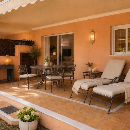 Prime Location In Elviria - Walk To Everything! Apartmán